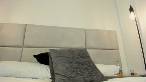 Mia  online show from February 28, 5:29 am