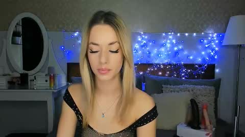 MiaBeeX online show from November 19, 11:32 am