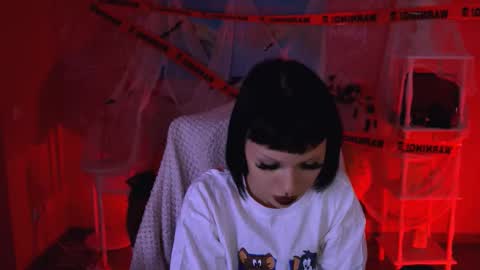 MiaCain online show from October 19, 5:26 pm