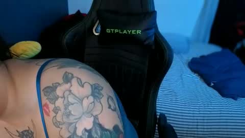 Mia online show from April 11, 12:17 am