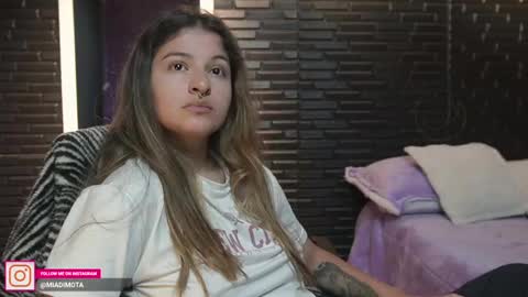 Mia online show from February 14, 2:50 am