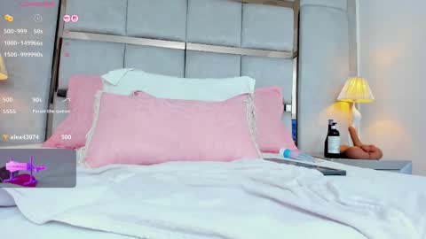 Call me Mia online show from October 11, 10:45 pm