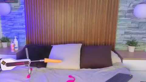 miagomezx online show from March 5, 8:48 pm