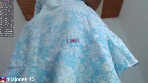   Mia Jones online show from March 6, 7:43 pm