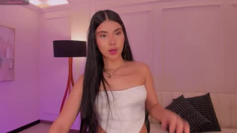 Call me Mia  online show from November 23, 11:45 am