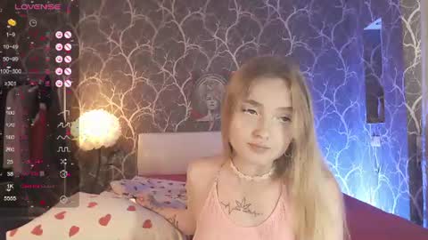 Mia online show from June 22, 12:46 pm