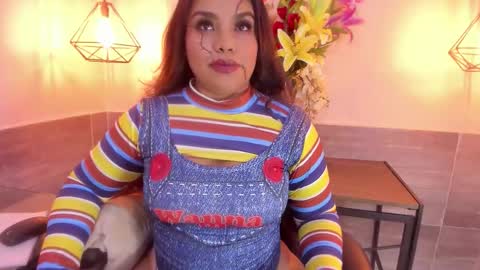 Mia online show from October 29, 11:47 am