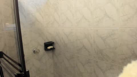 Mia online show from October 28, 10:36 pm