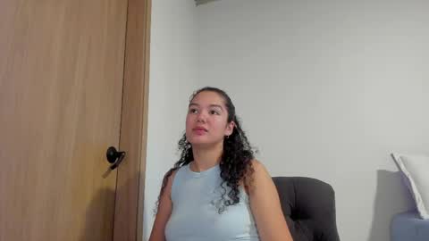 Mia Rouse online show from May 13, 9:53 pm