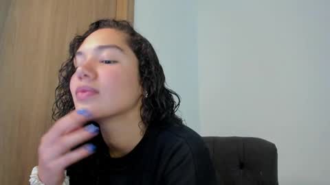 Mia Rouse online show from June 5, 6:47 pm