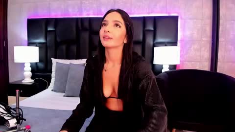 Snapshot of miasweetth chatting on February 21, 11:44 am Mia Sweetth online show from February 21, 11:44 am