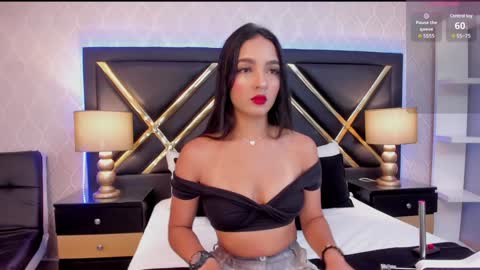 Snapshot of miasweetth chatting on January 24, 11:37 am Mia Sweetth online show from January 24, 11:37 am