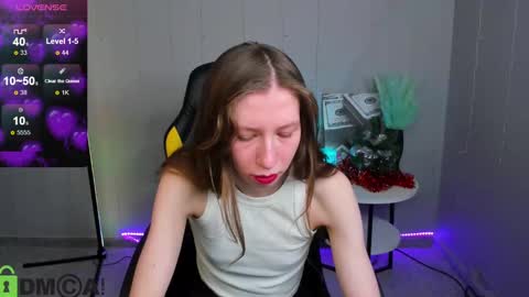 Snapshot of michele_mack chatting on January 9, 2:54 am michele_mack online show from January 9, 2:54 am