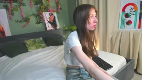 michele_mack online show from January 15, 2:39 am