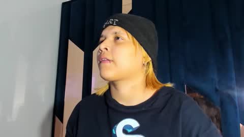 michell_rs online show from December 15, 1:44 am