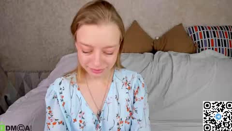 michelle_blond online show from November 23, 9:00 am