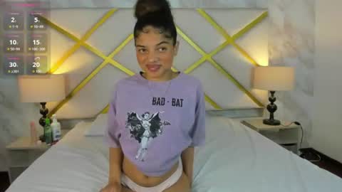 michellebronx online show from June 19, 11:57 am