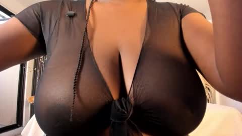 michellepreston_ online show from February 27, 11:54 am