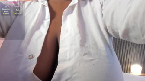 michellepreston_ online show from March 8, 12:09 pm