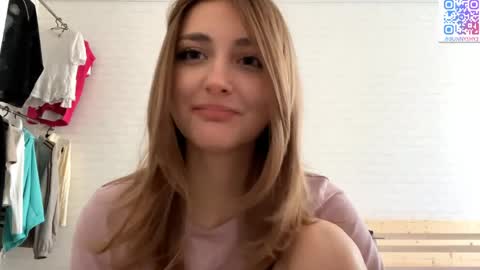 Jenny online show from April 22, 1:41 pm