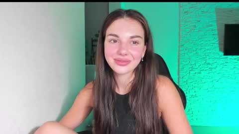 Snapshot of michelliibeautiful chatting on October 1, 3:39 pm Michellee online show from October 1, 3:39 pm