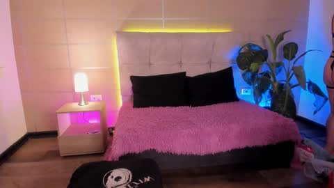 michonne_09 online show from November 19, 8:20 pm