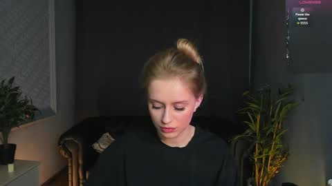 Micky online show from April 8, 8:11 pm