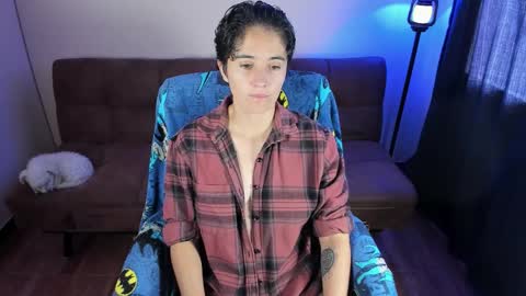 Blue online show from February 17, 3:33 pm