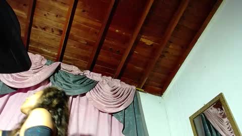 mielsquirt online show from September 19, 10:47 am