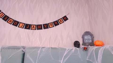 miia scoott  online show from October 24, 12:01 pm