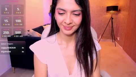 Mia online show from October 4, 11:49 am