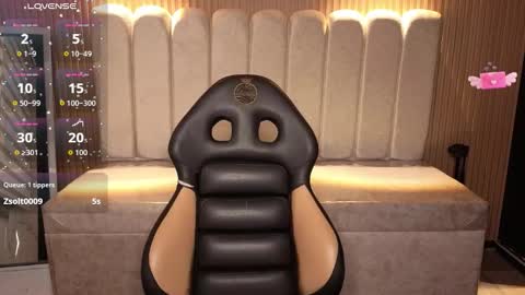 miiaa_evans1 online show from November 28, 8:23 pm