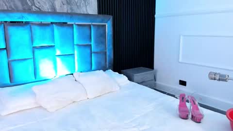 Mia Monroe online show from September 10, 7:25 pm