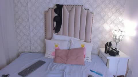 mika doll online show from April 9, 6:19 am