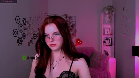 Mika online show from February 17, 11:04 pm