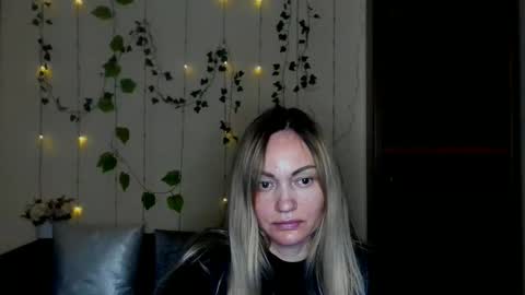 Adalina online show from December 20, 4:33 pm