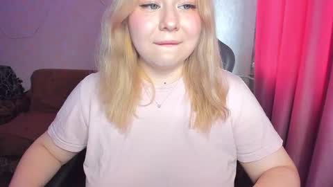 Mila shy sensual person  online show from October 29, 6:07 am