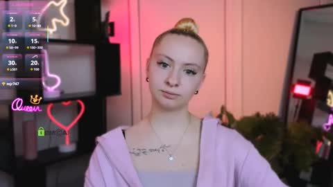 mila_glow online show from January 17, 6:43 am