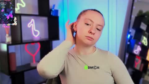 mila_glow online show from March 6, 7:58 am