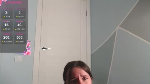 mila_good online show from December 21, 2:43 pm