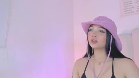 mila_stark333 online show from February 12, 4:47 am