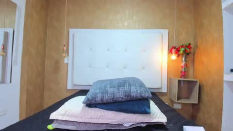          online show from March 27, 8:20 pm