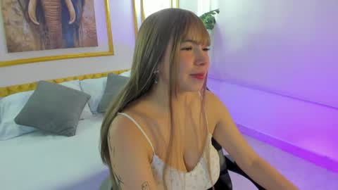 milaack_ online show from April 13, 12:39 pm