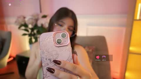 milacrave online show from February 25, 12:48 pm