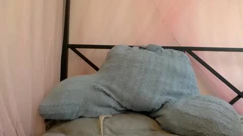 Miladreama online show from December 22, 6:33 pm