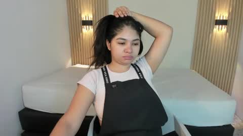 milaheat1 online show from July 28, 2:46 pm