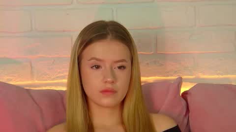 MilanaBalmain online show from October 22, 4:12 pm