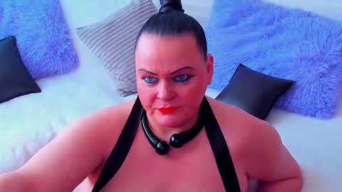 Lana online show from March 5, 9:05 am