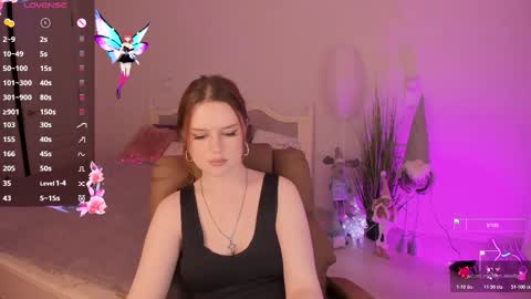 milanamoons online show from December 5, 10:38 am