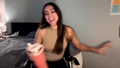 Mila online show from December 21, 3:11 am